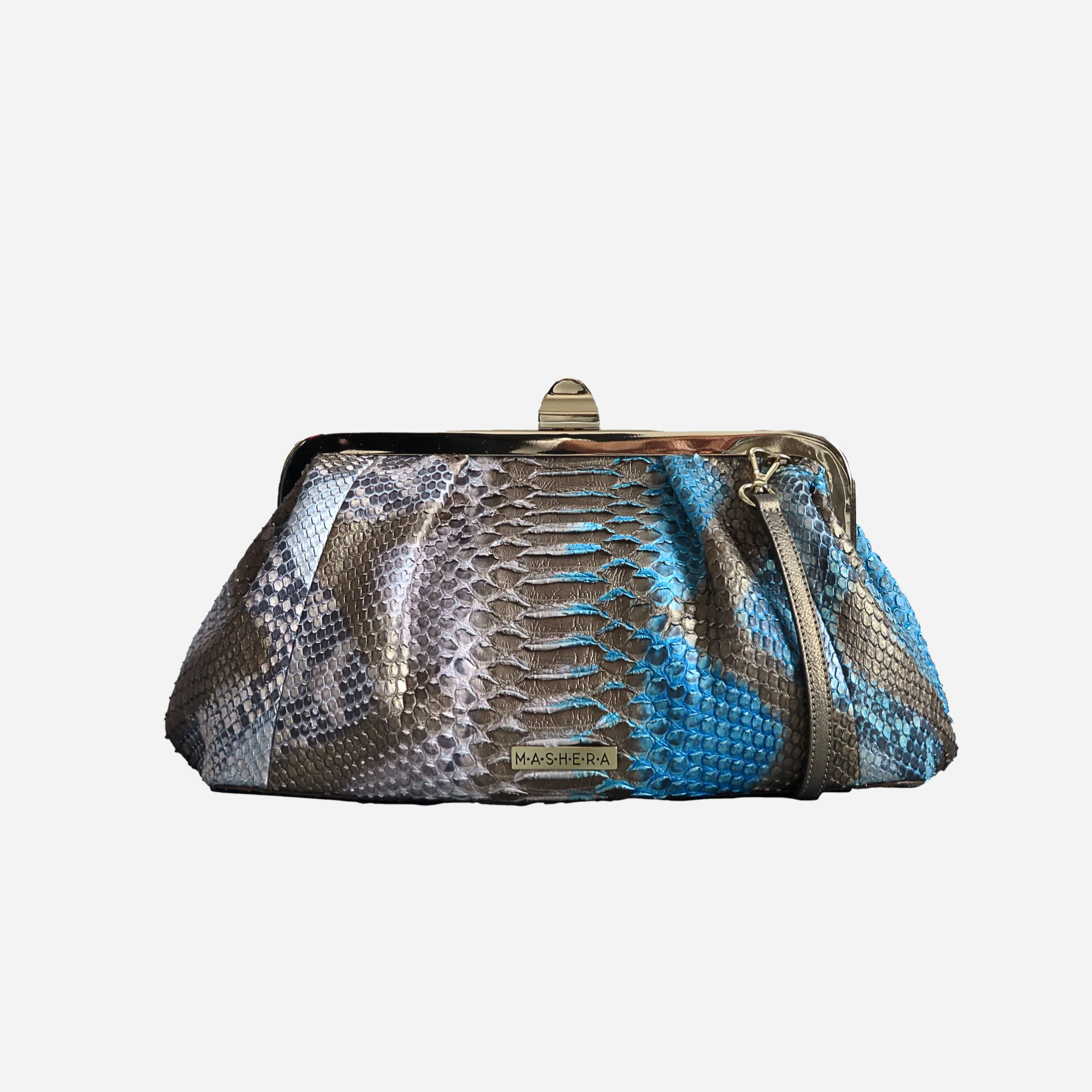 Vista frontal del Bolso COFRE en piel de pitón y estampado turquesa - diseño vintage con cierre monedero antiguo artesanal