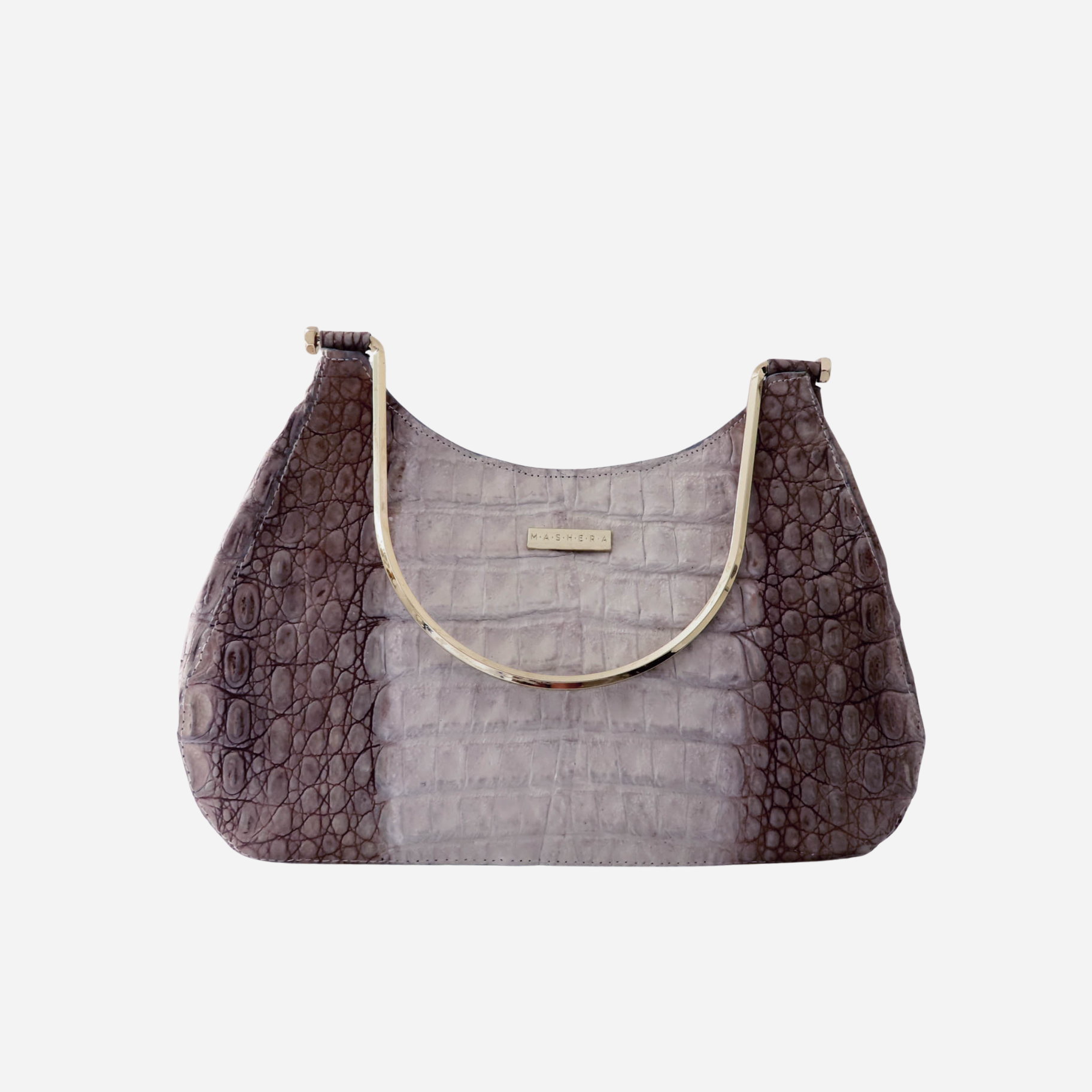 Vista frontal del bolso QUIMBAYA - asa dorada y correa bandolera ajustable