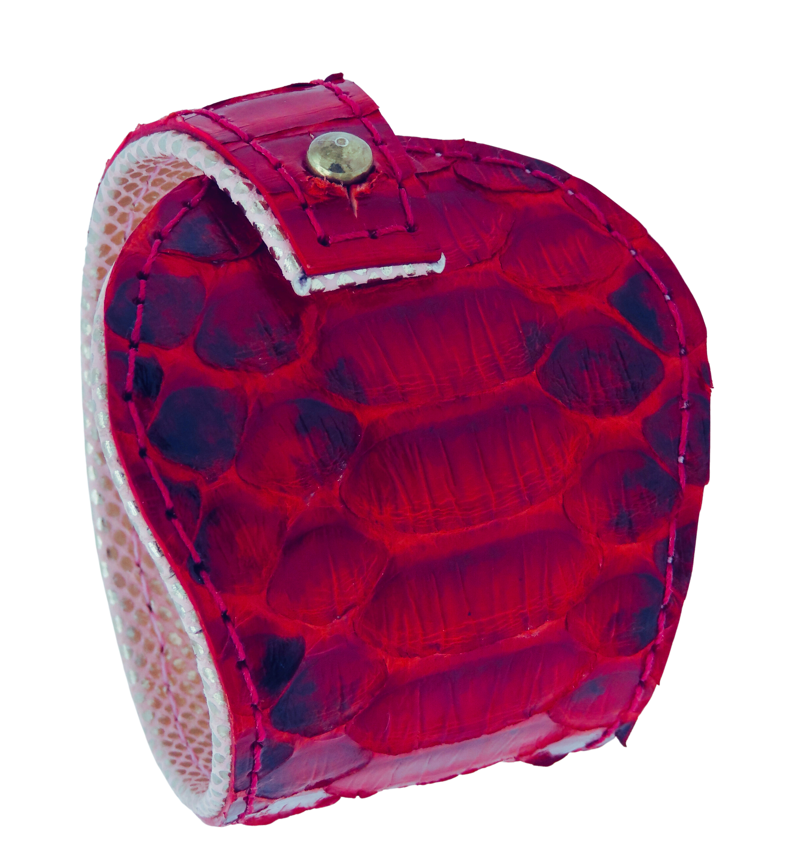 Pulsera TURMALINA roja en cocodrilo con forma fluida inspirada en la naturaleza.
